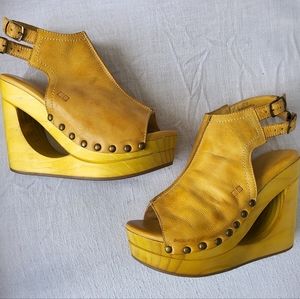 Bed Stu Imelda Wedge size 7